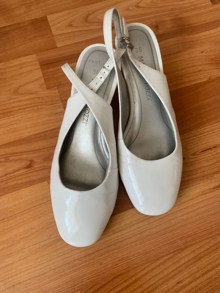 Pantofi albi mărimea 36