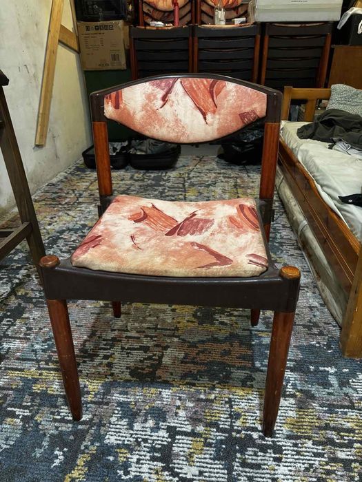 Трапезни столове