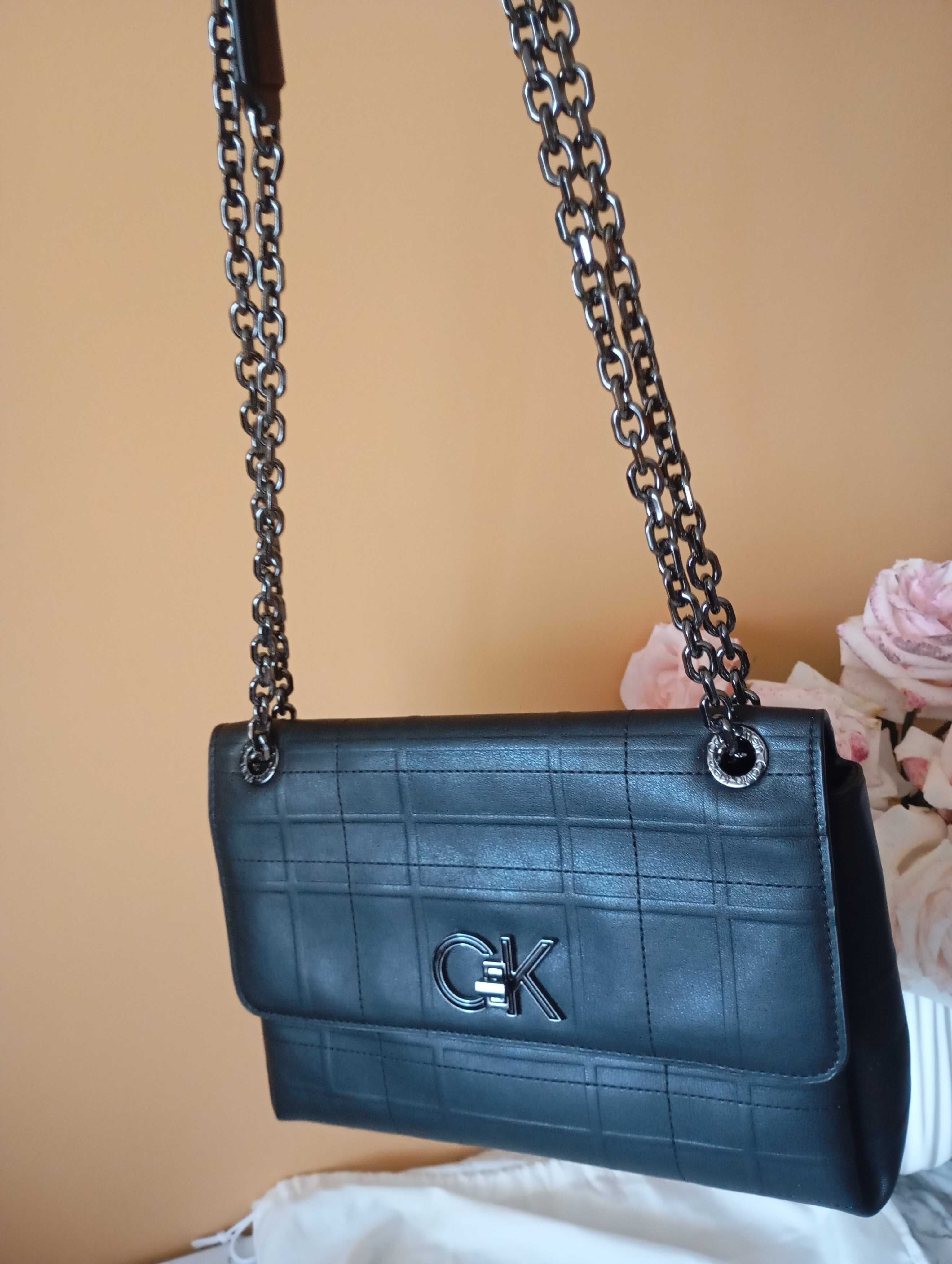Дамска чанта Calvin Klein Re-Lock Ew Conv Xbody Quilt K60K609682.