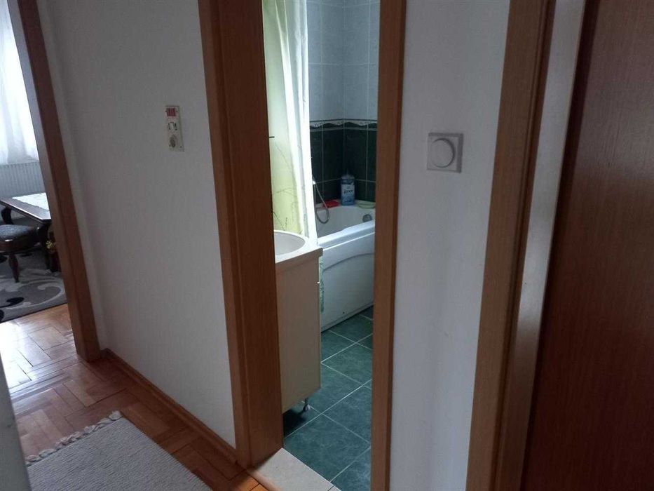 Дава се под наем Тристаен апартамент в Пловдив, Христо Смирненски - 84 кв.м за 423.3 € - Снимка #3