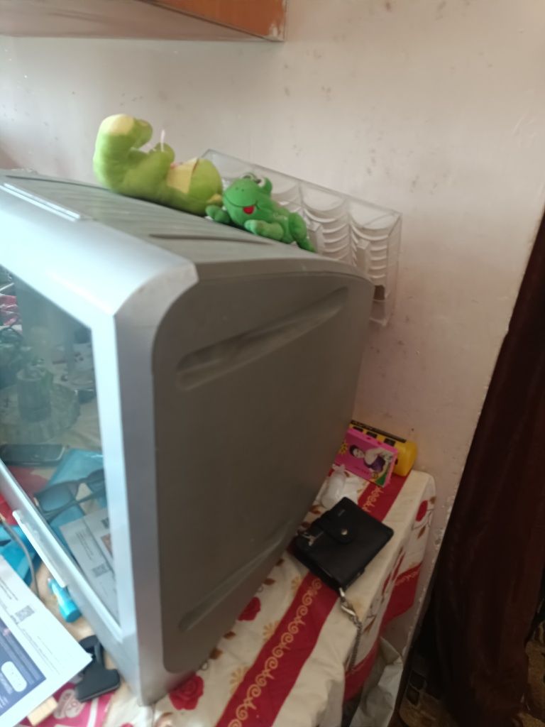 Продается телевизор