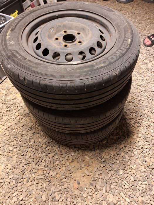 Vand 4 anvelope cu tot cu jante 195/65 R15