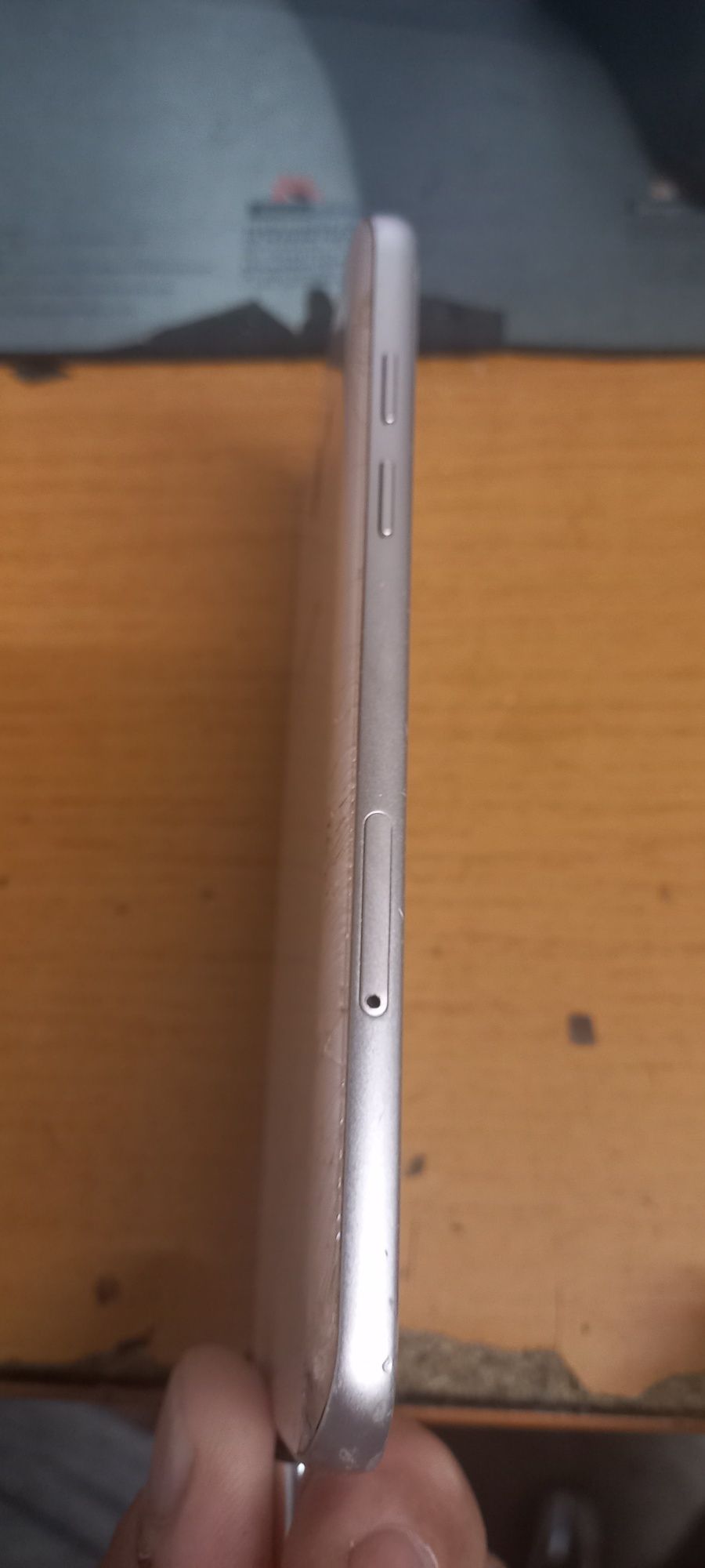 Samsung Galaxy A7 (2017) SM-A 720- за части\Sony Xperia