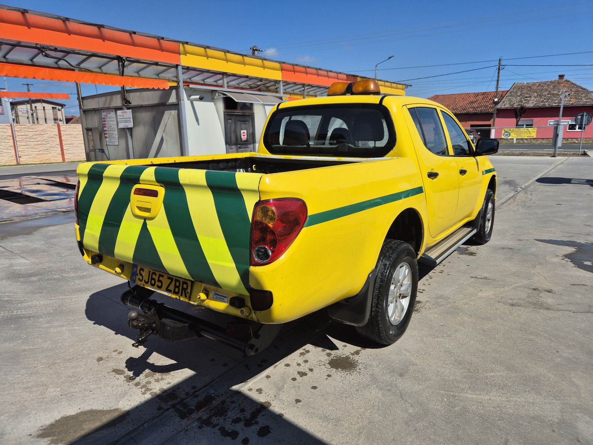 Mitsubishi L200 4Work 2016 2.5 manual volan dreapta