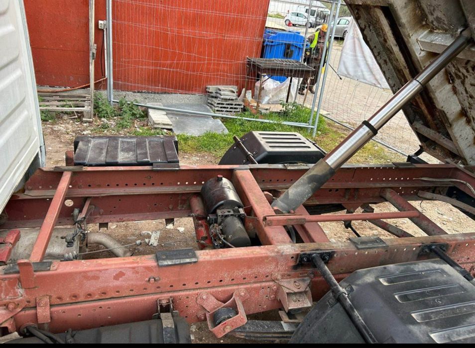 Bena basculabila iveco daily