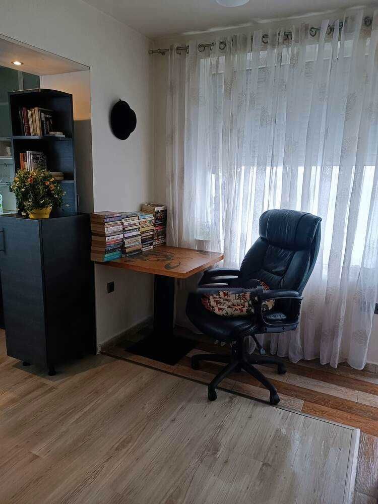Дава се под наем Тристаен апартамент в София, Лозенец - 80 кв.м за 765 € - Снимка #1
