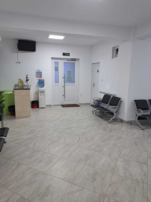 Ofer un spatiu pentru chirie /colaborare