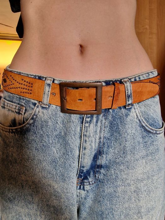 Кожен колан с капси