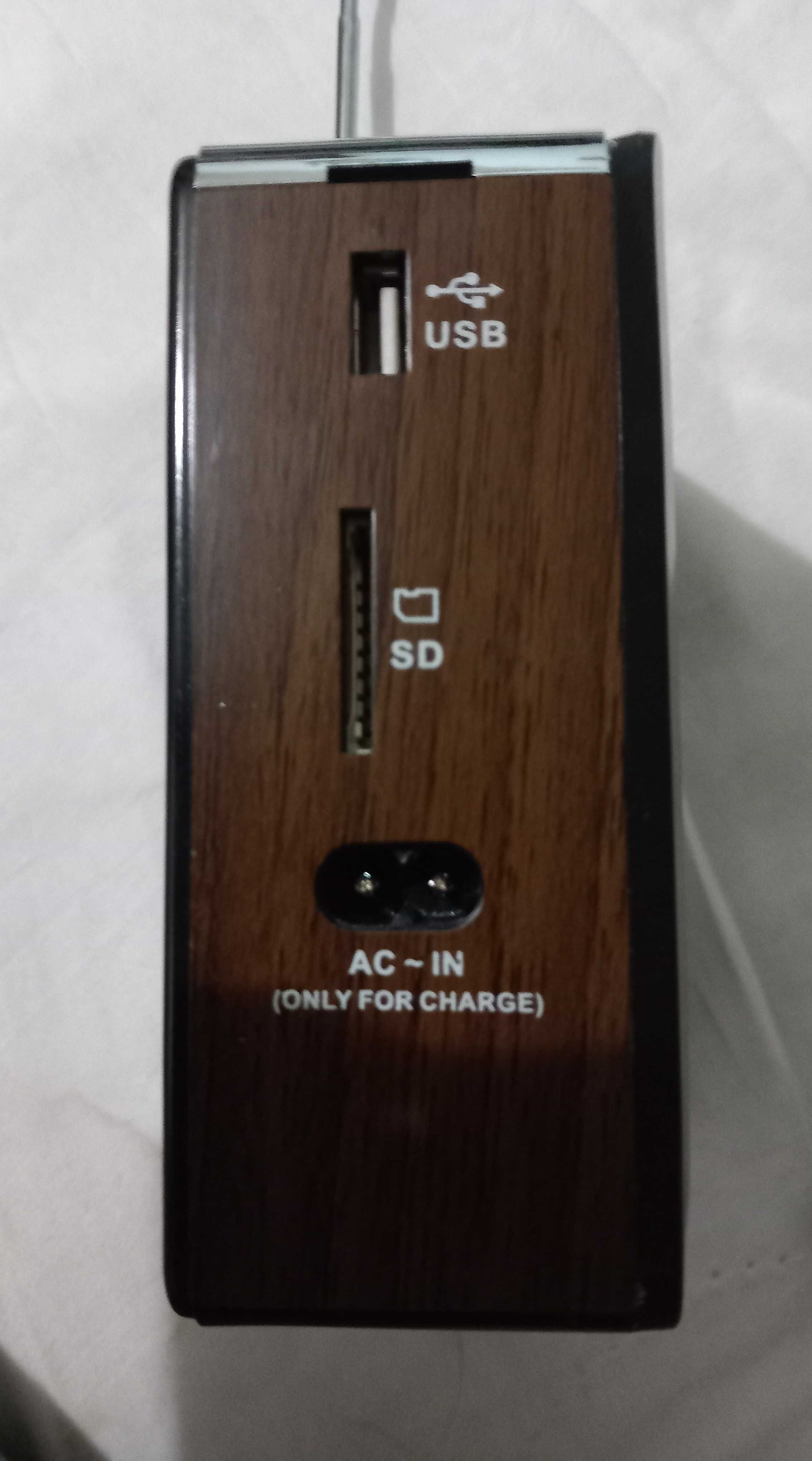 радио за туризъм по4ти ново ,usb,sd card,aux,слушалки 10 лв