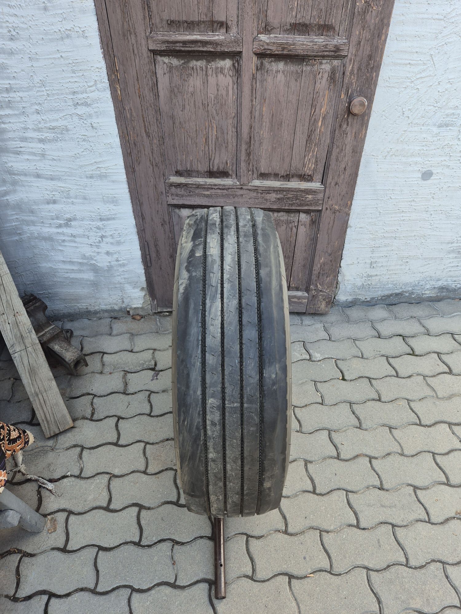 Шины 265/70 R 19.5