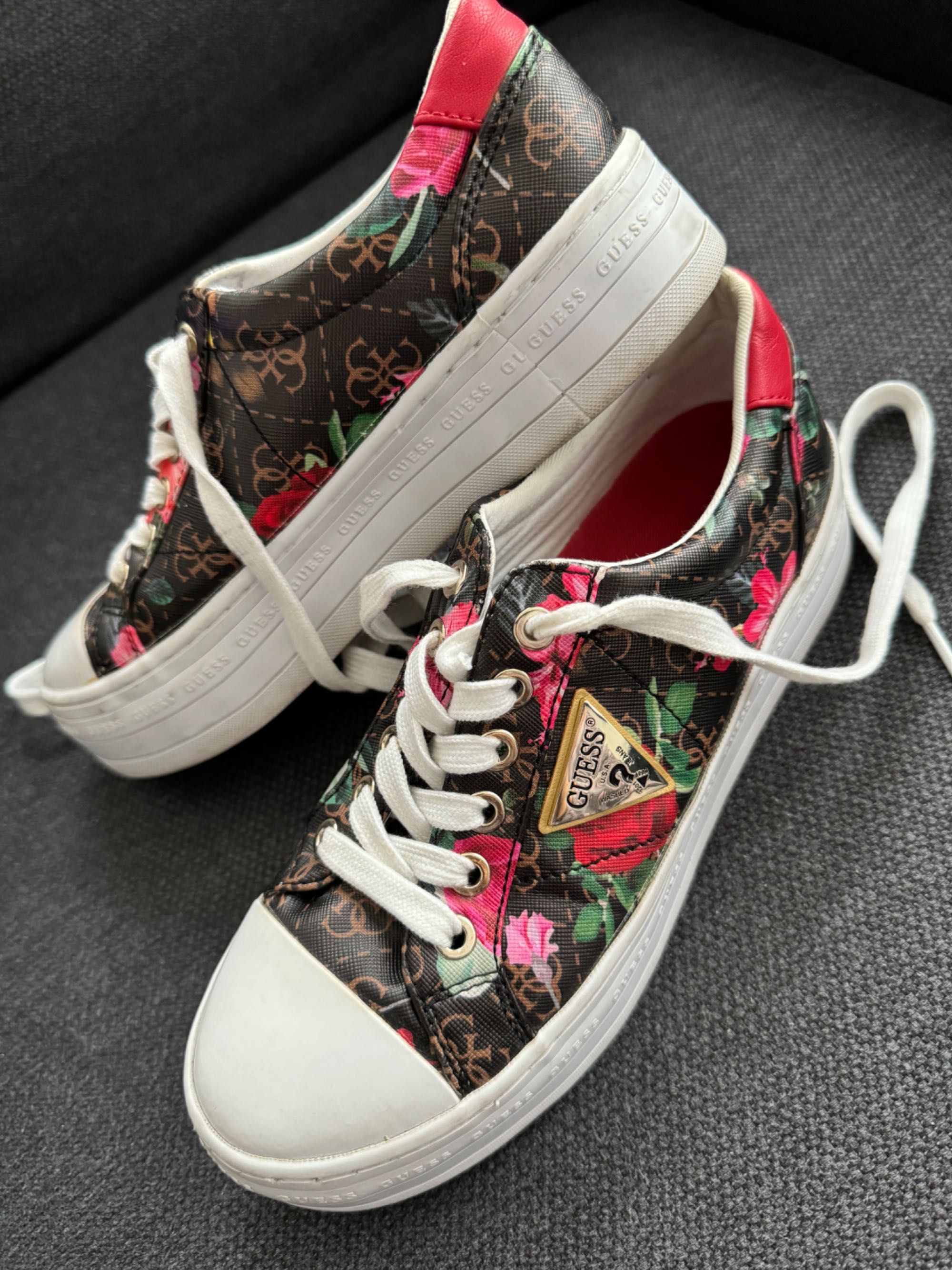 Дамски маратонки Guess
