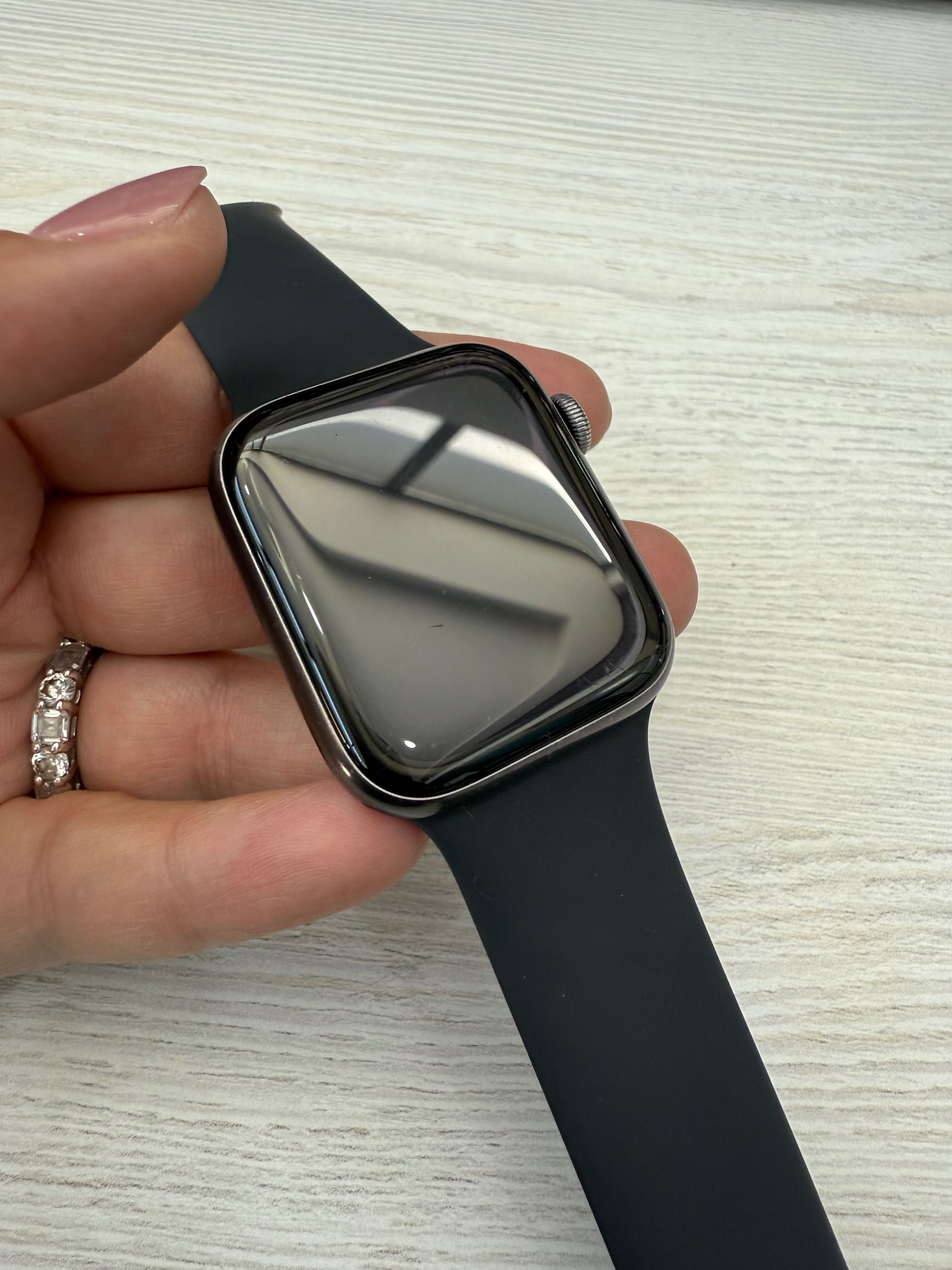 Apple watch series 5 44mm