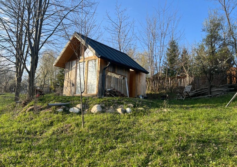 Teren de vis cu cabană, 3300 mp – Sotrile, Valea Doftanei