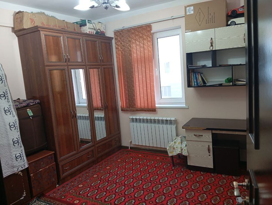 3 xonali kvartira ijaraga beriladi.