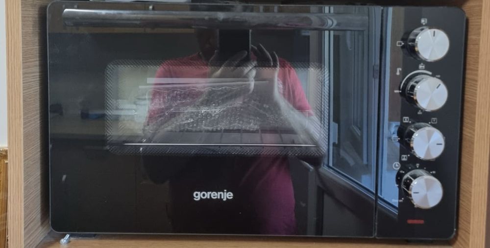 Vând mini cuptor electric Gorenje OM30GBX