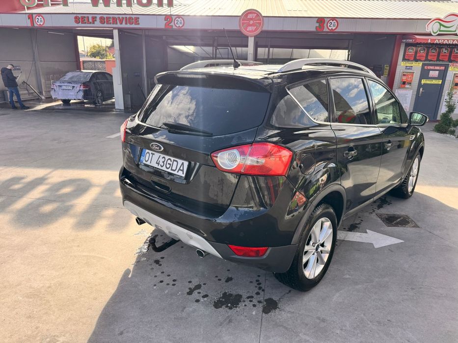 Ford Kuga intretinut
