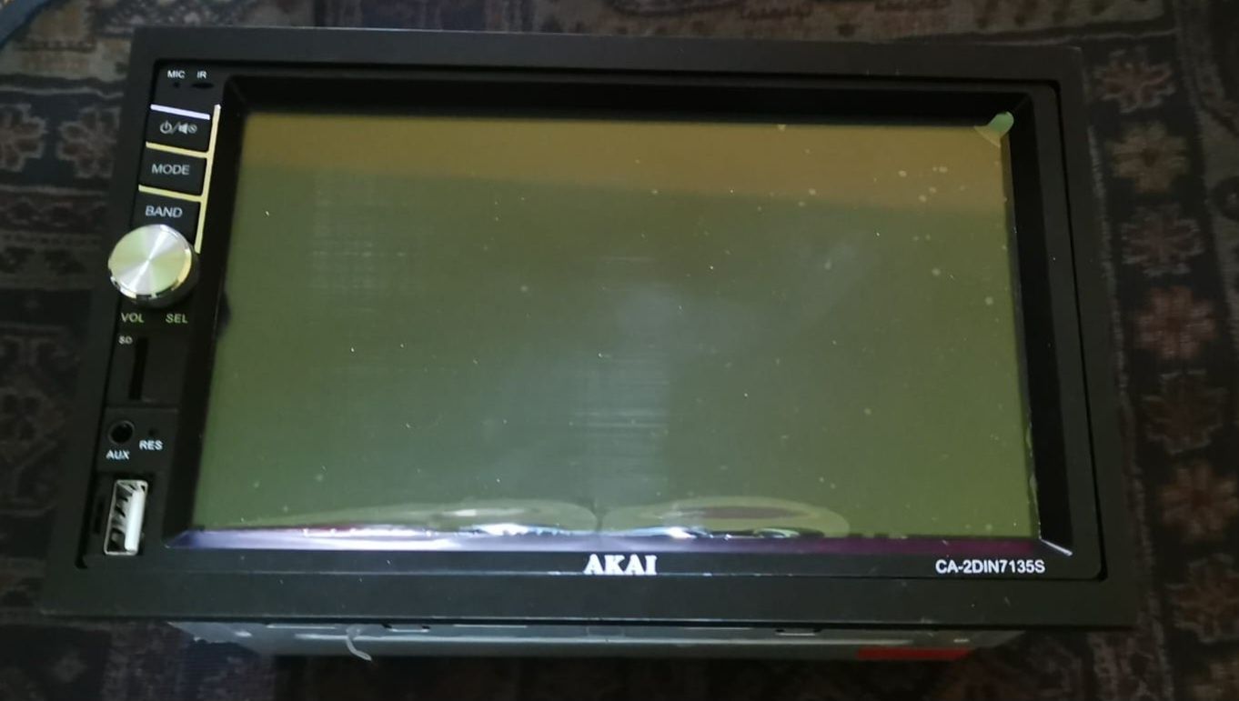Player multimedia Auto Akai