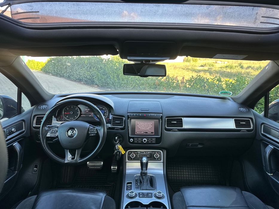 Volkswagen Touareg 3.0 TDI R-Line – 2016 – Full Option