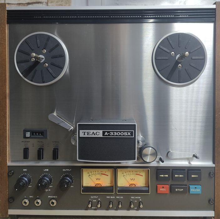 Teac A-3300SX ,stare excelentă,tehnic și estetic