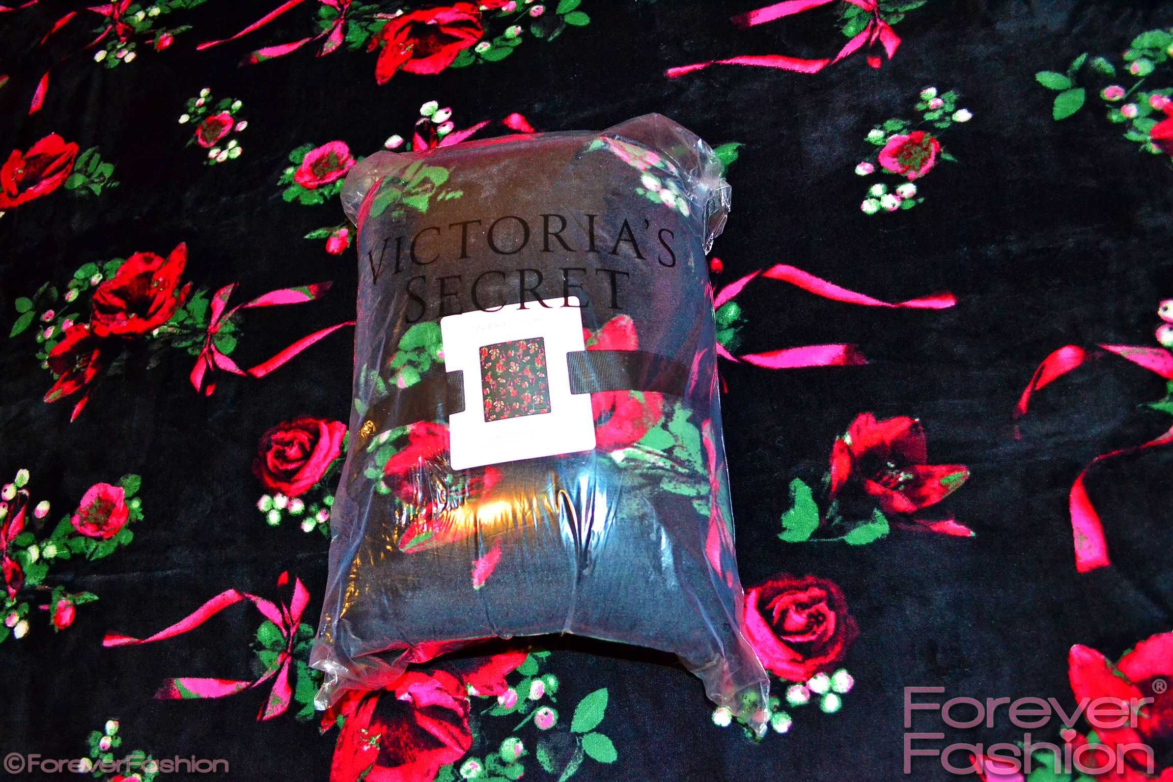 Patura VICTORIA’S SECRET 100% Originala Pufoasa Velour Sherpa Floral