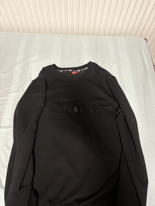 Блуза на nike runnig