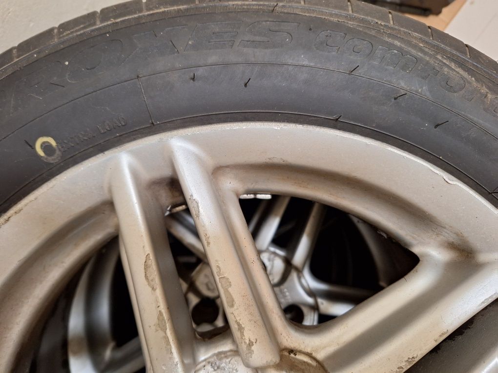 Акумулатор MOLL 75ah, гуми 15" ToyoTires ProxesComfort