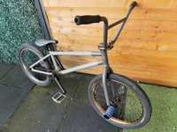 Vând bicicleta BMX SALT custom