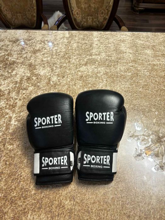 Боксови ръкавиши