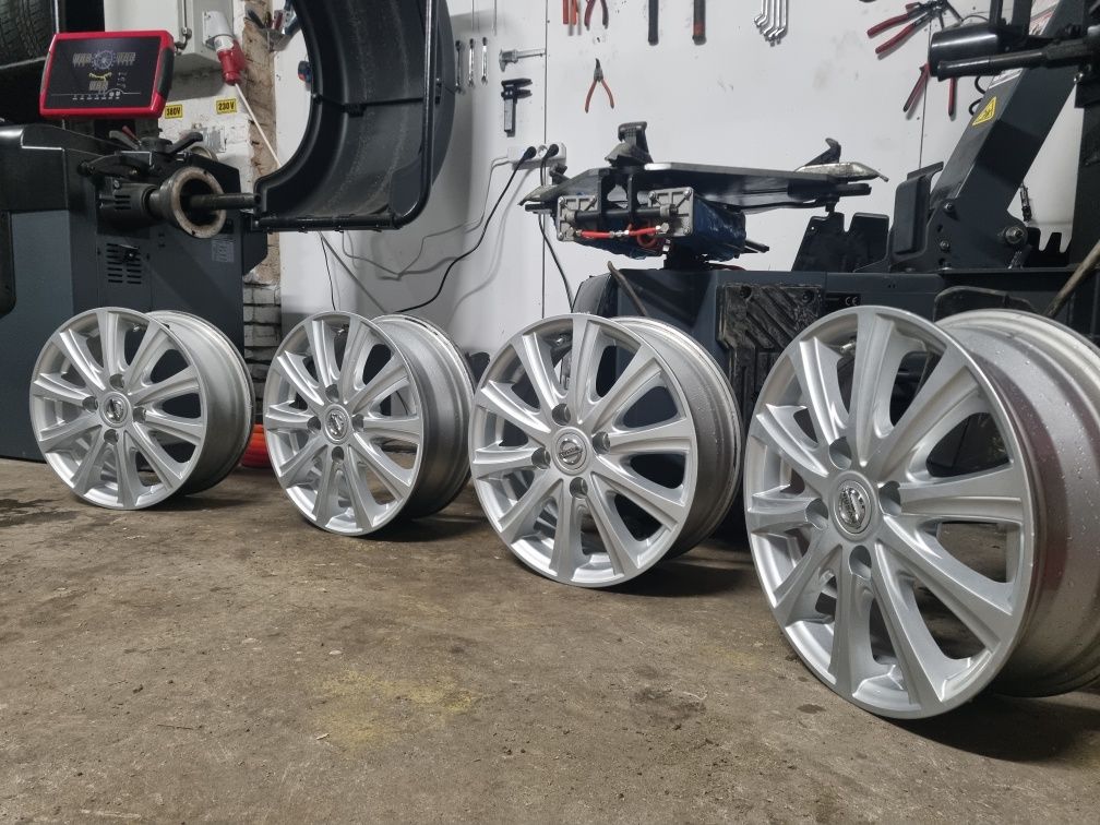Jante R15 Aliaj 4x114.3 originale Nissan NV 200 / 5.5J ET 46 CB 66.1