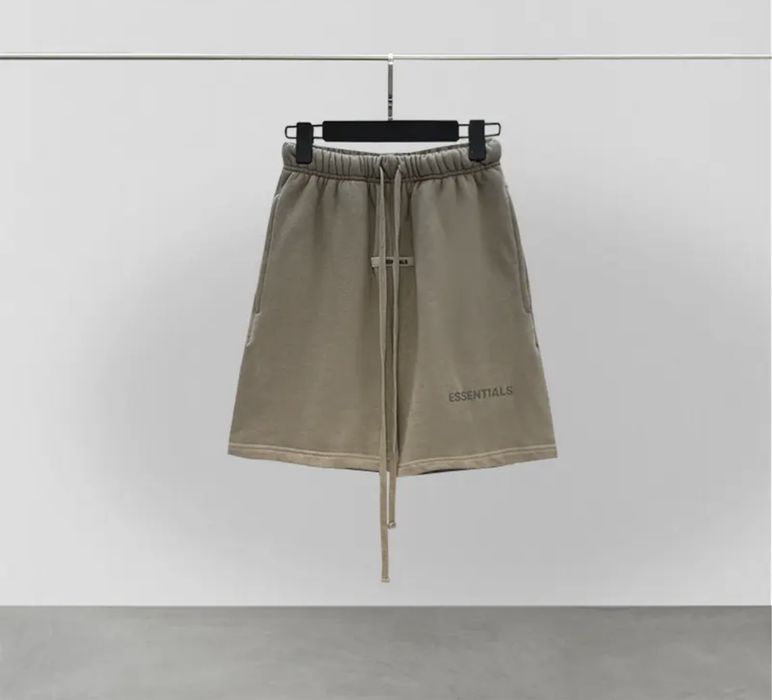 Pantaloni scurți Fear of God/Essentials 2023