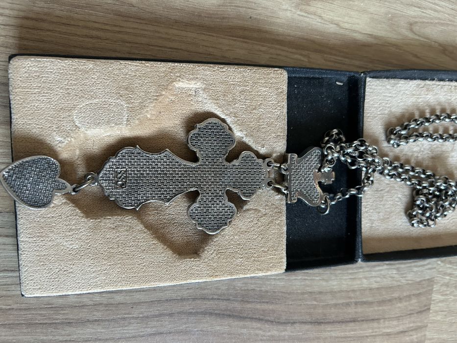 Cruce pectorala preot