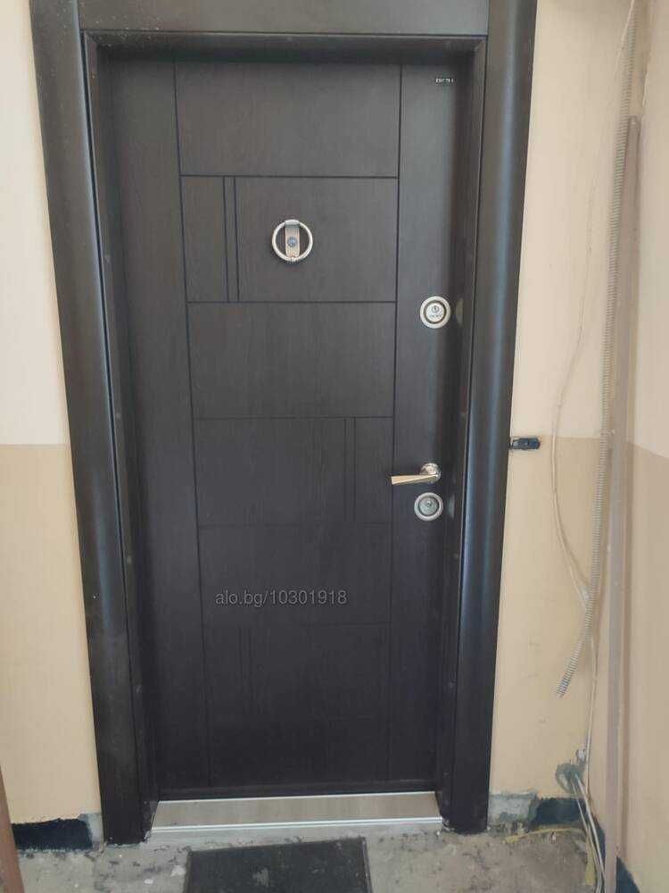 Продавам  апартамент.