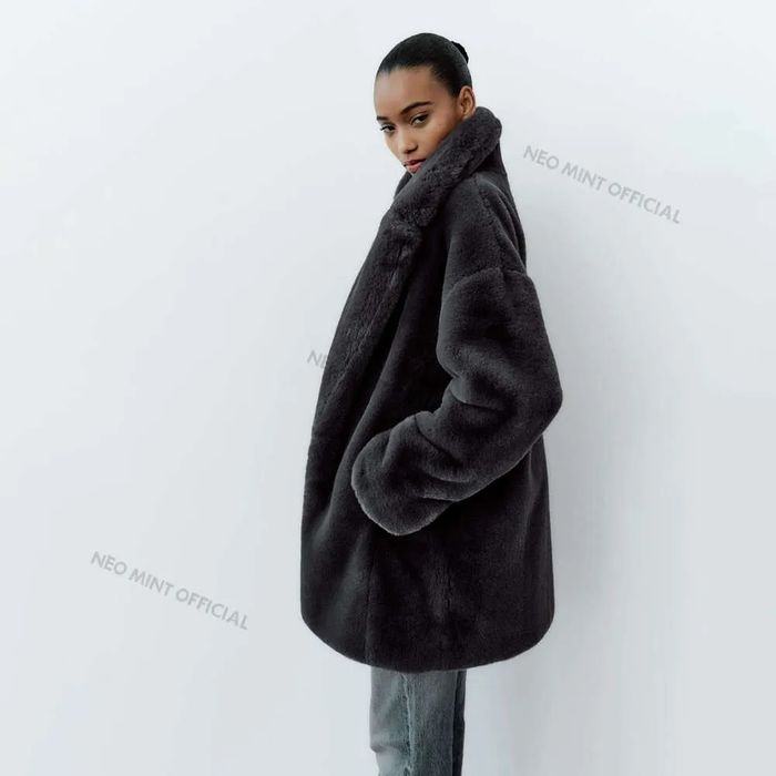 Zara пухкаво ново палто