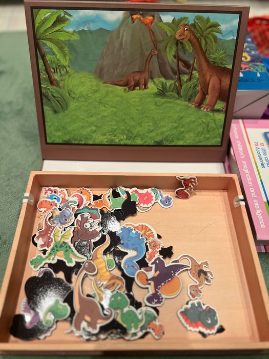Детски играчки, пъзели, магнитни игри