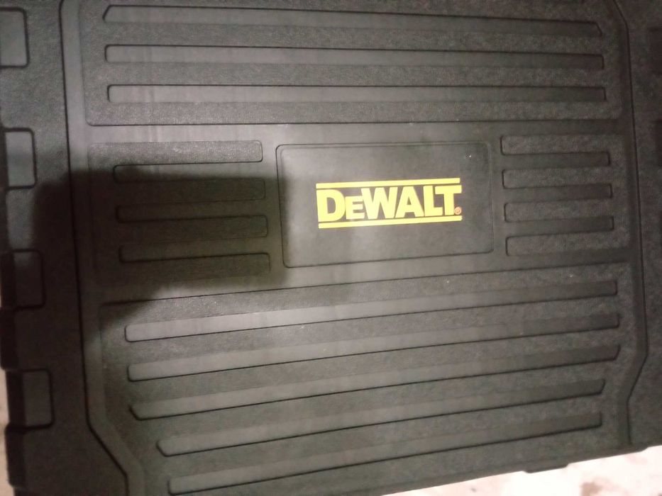 Набор инструментов аккумуляторных новый