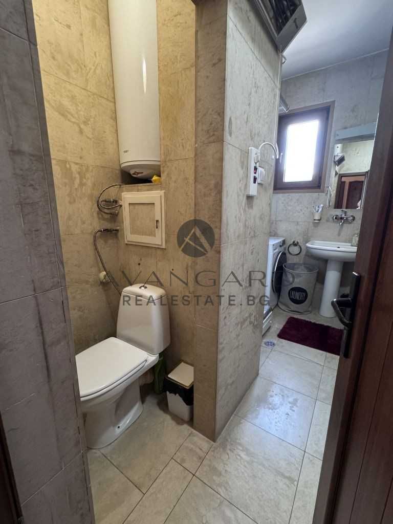 Продава се Двустаен апартамент в Пловдив, Христо Смирненски - 64 кв.м за 1391 €/кв.м - Снимка #9