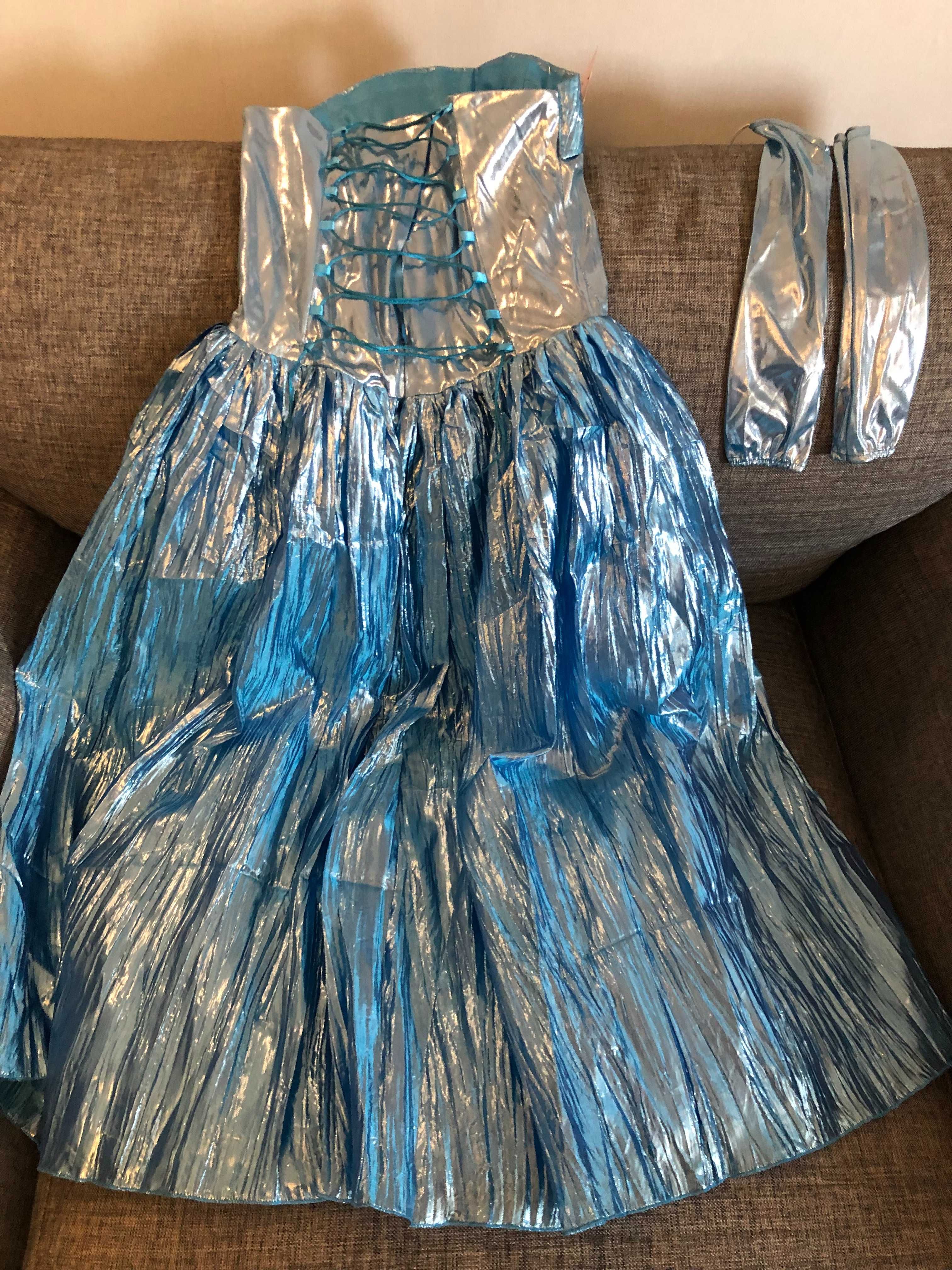 Платье новое серебристө-голубое