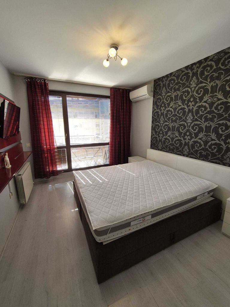 Дава се под наем Тристаен апартамент в София, Център - 120 кв.м за 950 € - Снимка #10