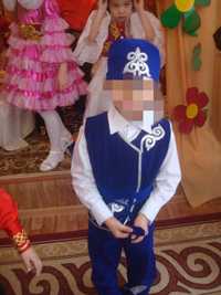 Национальные казахские костюмы