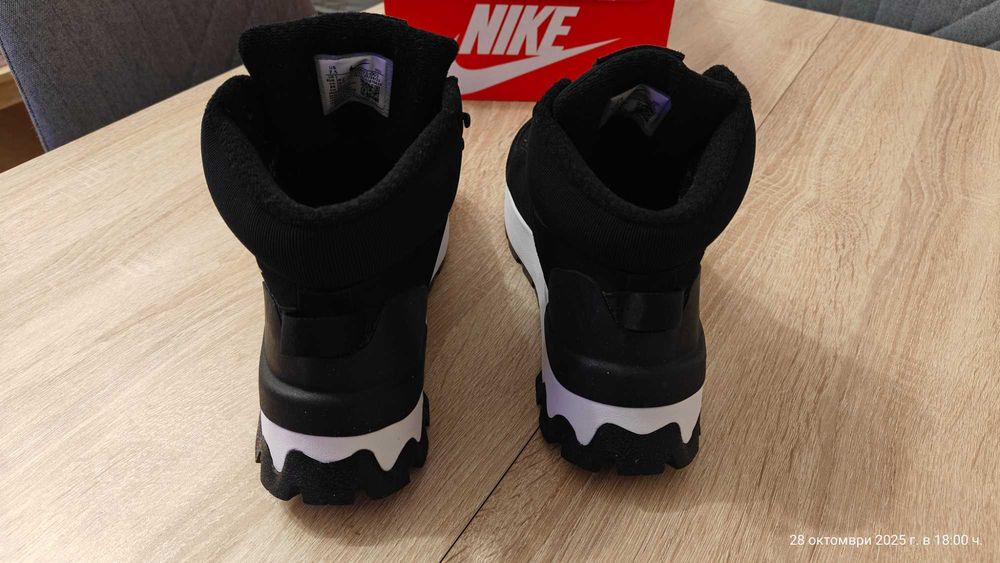 Зимни обувки NIKE City Classic Boot