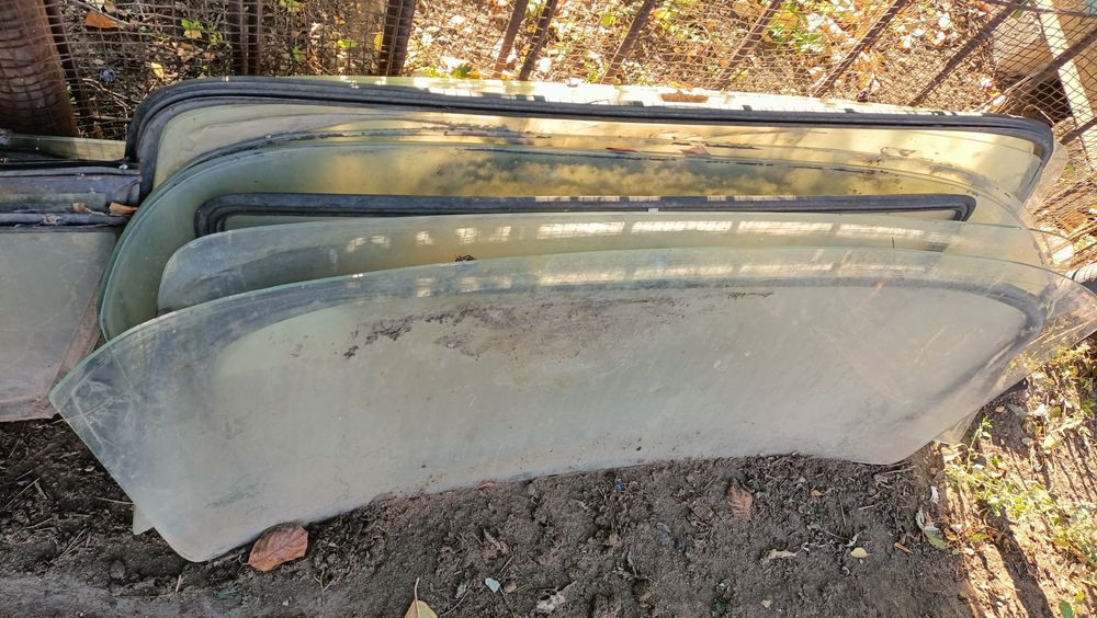 Продам автостёкла.