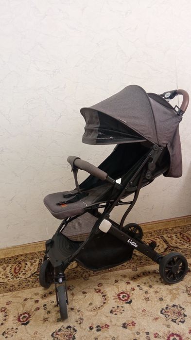 Коляска чемодан трансформер