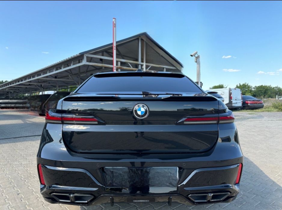 M performance aero пакет BMW G70 спойлер прагове дифузьор накрайниц