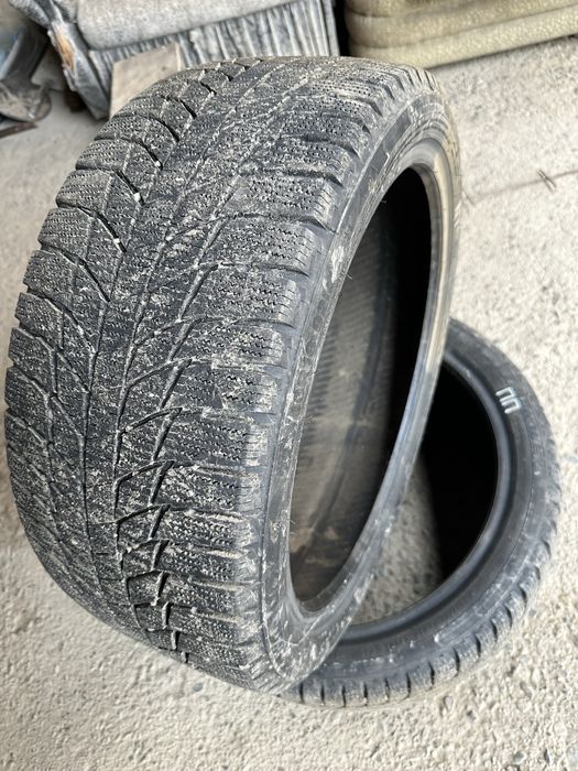 Продам зимнюю резину 225/40/18