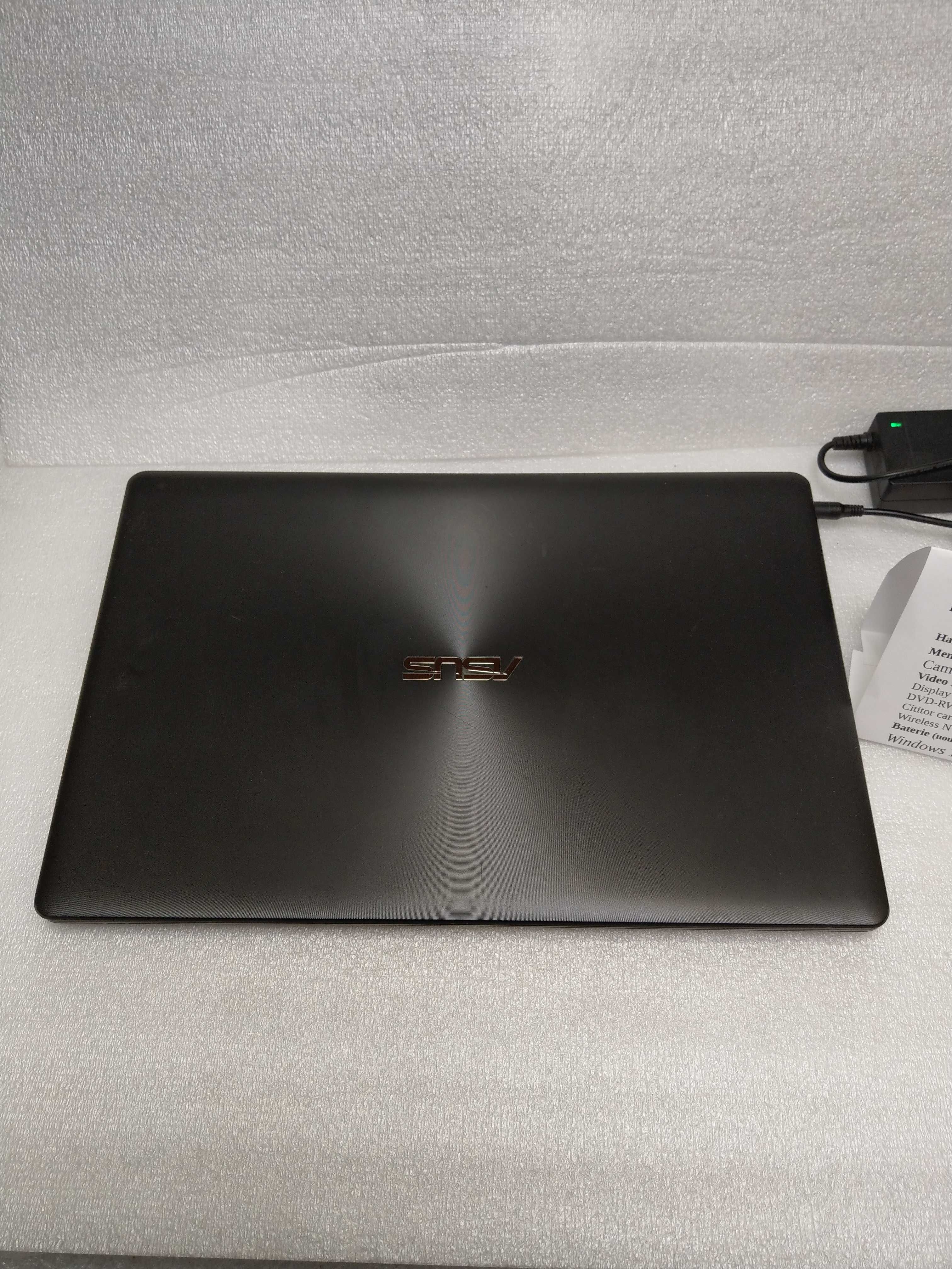 Laptop Asus model X550Z stare excelenta