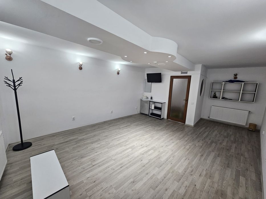 Inchiriere post salon infrumusetare