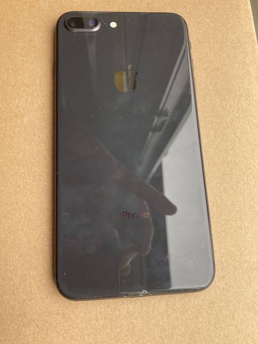 Apple iphone 8 plus 256gb. Bateria 75%