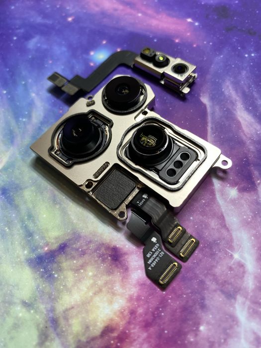 Dezmembrări iPhone 15 Pro Max (Carcasa/Capac/Display/Camere/Baterie)