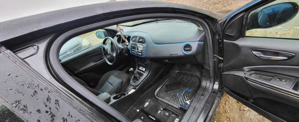 Dezmembrez Fiat Bravo 1.4 Benzina An fabricatie 2008