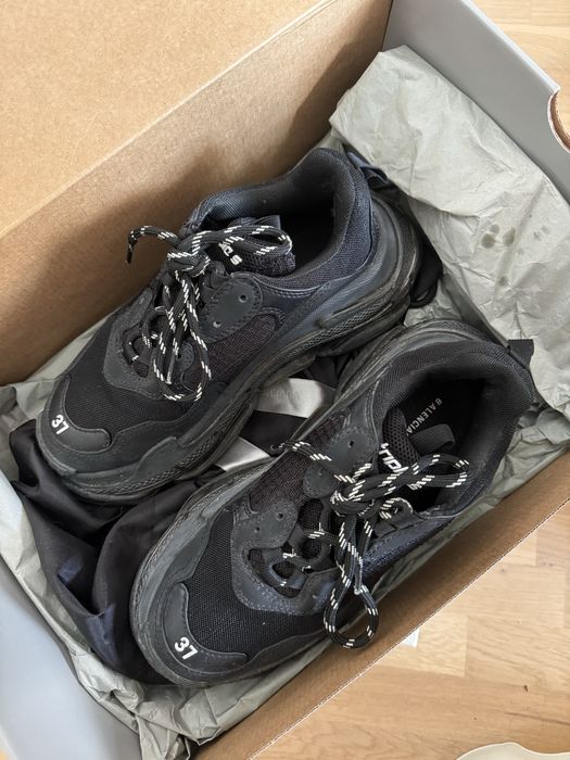 Adidasi balenciaga triple s